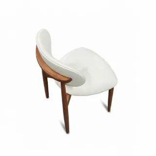 MAVENA Cadeira Mila em Madeira Imbuia e Linho Off White — detalhe visual 2